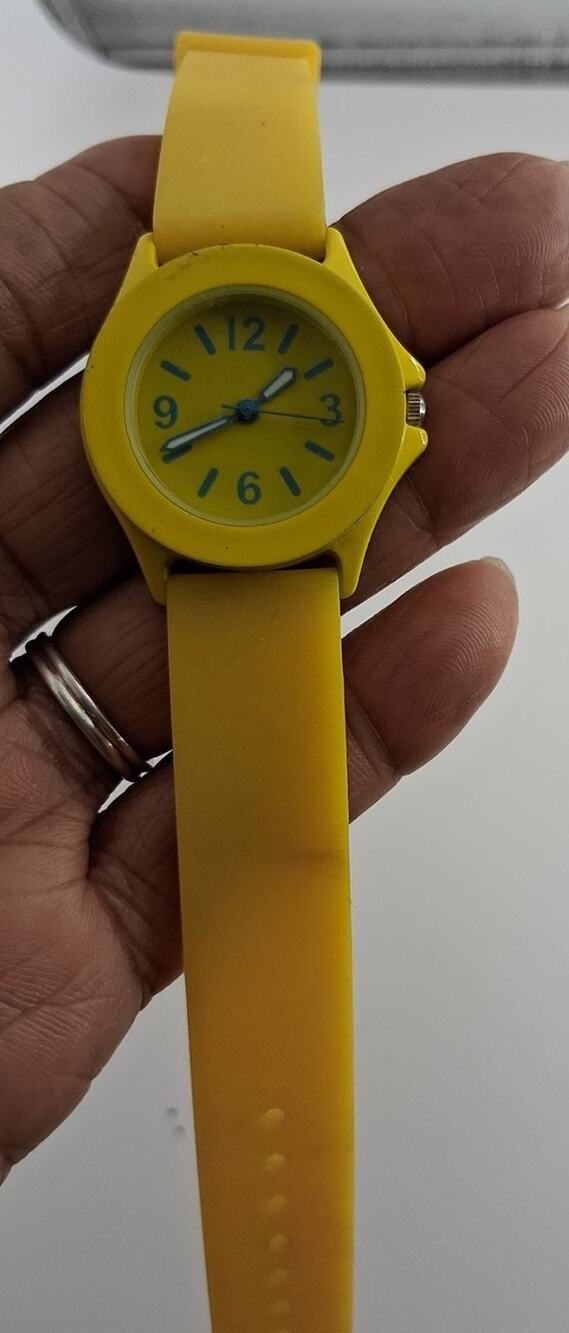Xhilaration Bright Yellow Silicone Rubber Sport Watch Blue Numbers FMDX221